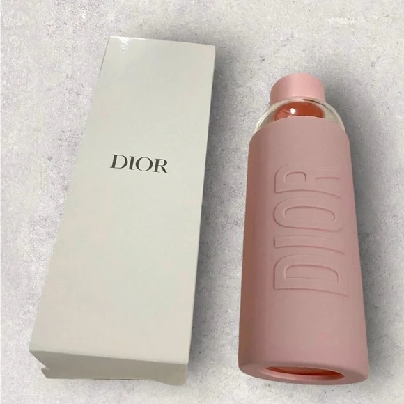 Dior Beauty Water Bottle - Picture 6 of 7